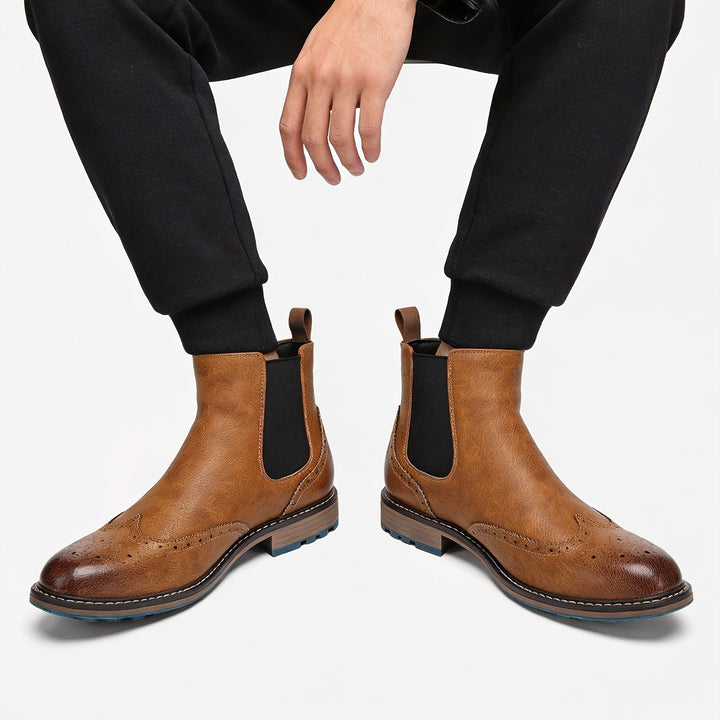 Tiago | Chelsea Boots Homem Brogue Elástico Lateral