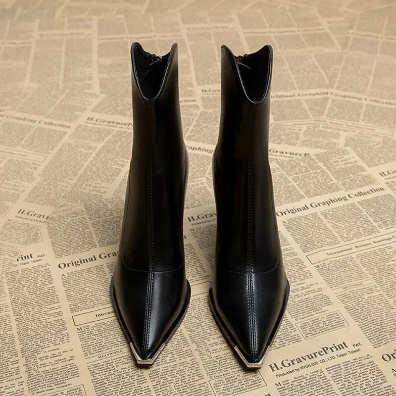 Vera | Chelsea Boots Mulher Salto Bloco Bico Metálico