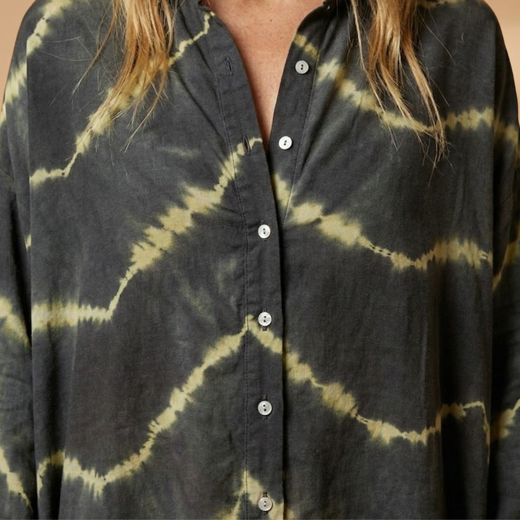 Laura | Vestido Camiseiro Comprido Mulher Tie Dye