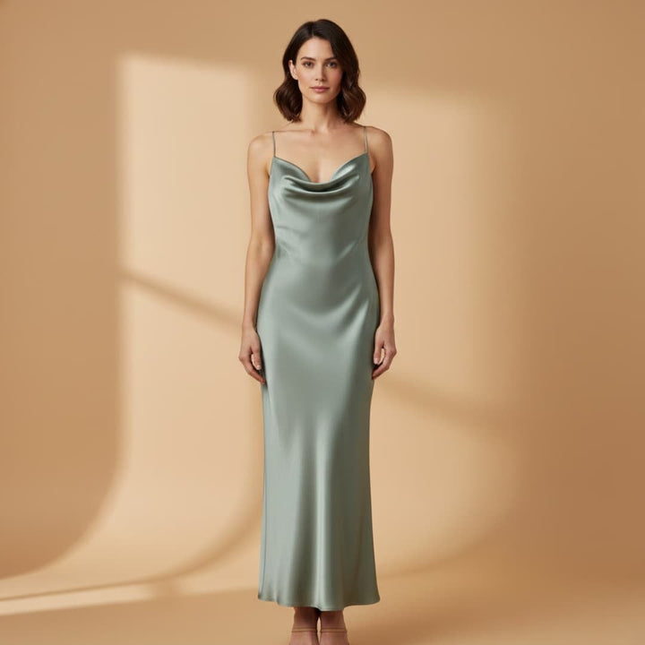 Irina | Vestido Comprido de Cetim Mulher Alças Ajustáveis