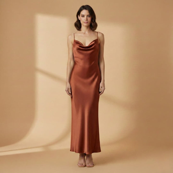 Irina | Vestido Comprido de Cetim Mulher Alças Ajustáveis