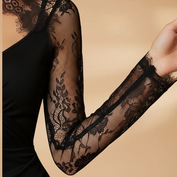 Paula | Vestido de Festa Renda Manga Comprida Mulher Gola Alta