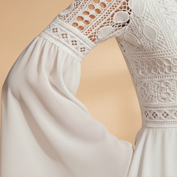Diana | Vestido de Renda Manga Trompete Mulher Decote V