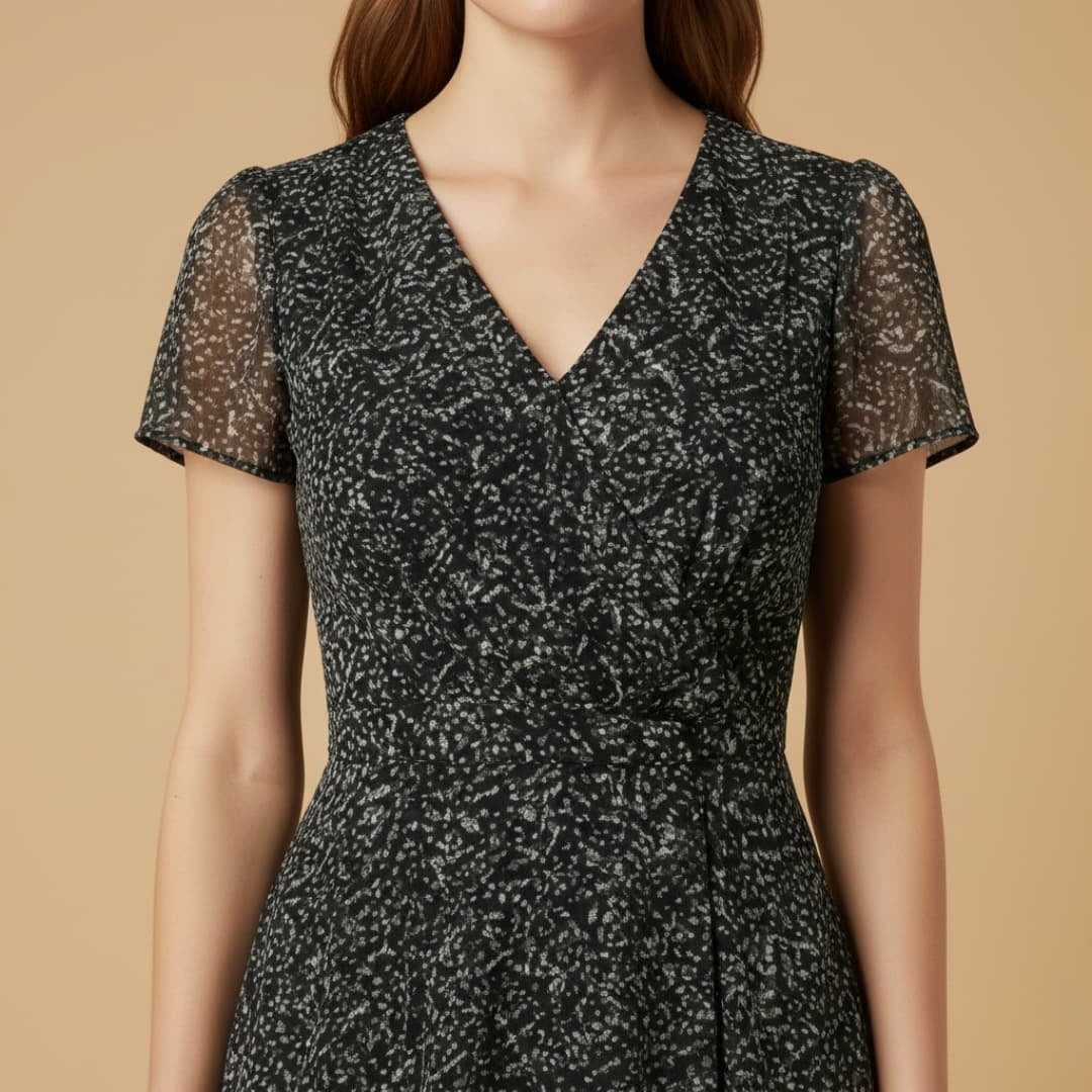 Fernanda | Vestido Midi Decote V Mulher Manga Curta
