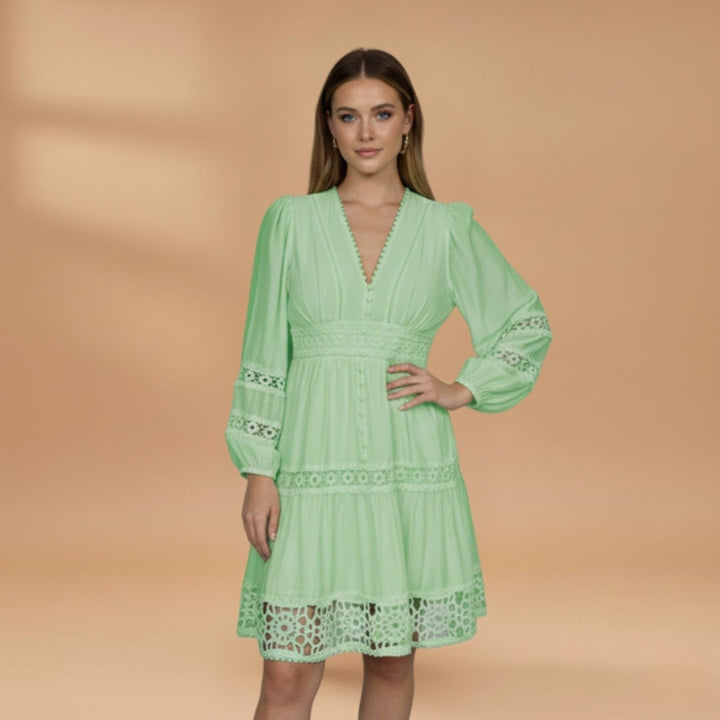 Sandra | Vestido Midi Decote V Mulher Renda