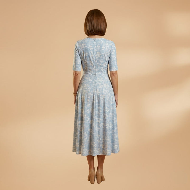 Lúcia | Vestido Midi Estampado Floral Mulher Decote V