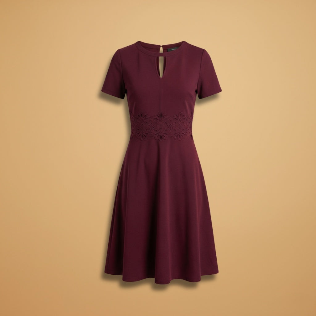 Dulce | Vestido Midi Renda Mulher Manga Curta