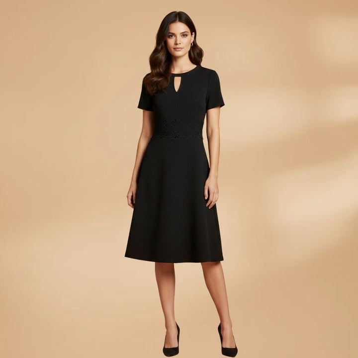 Dulce | Vestido Midi Renda Mulher Manga Curta