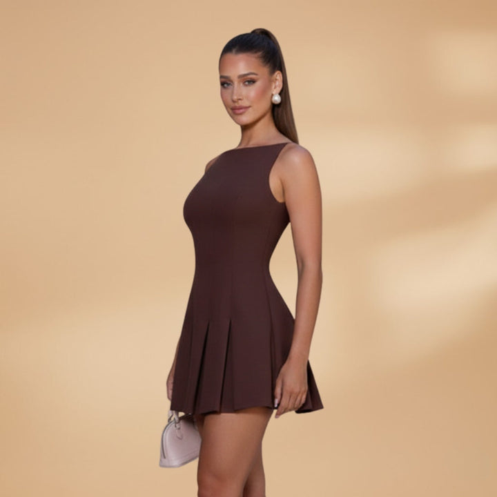 Sofia | Vestido Mini Plissado Mulher Sem Mangas